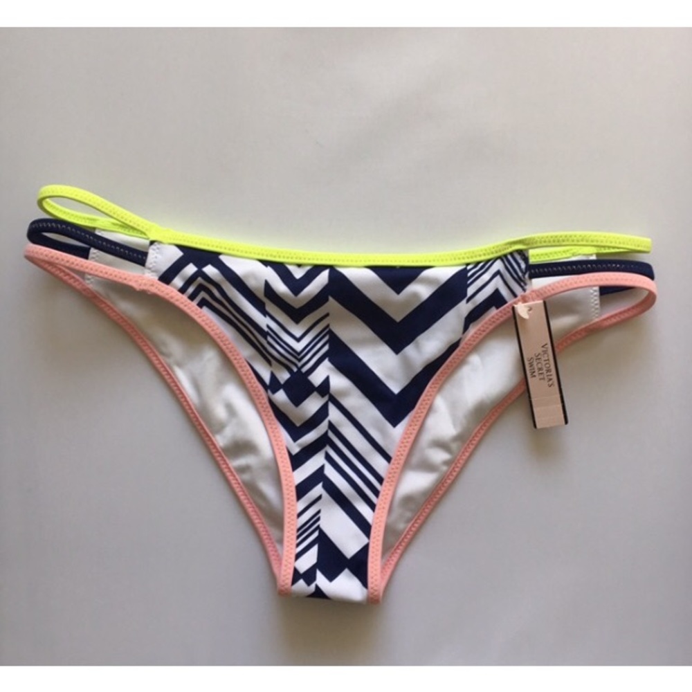 $9❤️Victoria's Secret The Strappy Cheeky Bikini